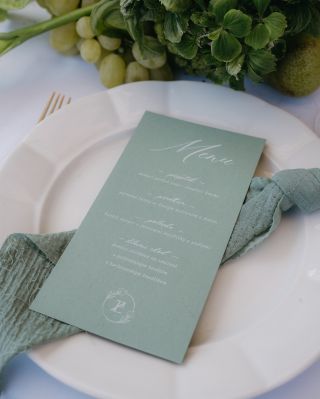 Pro Pavlu a Zuzi jsem krom cedulí chystala také karty menu, i jejich tisk si nevěsty zařídily samy a ladily tak přesně...